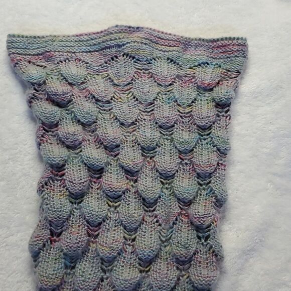 Mermaid Tail Blanket Handmade Crochet - Picture 5 of 12